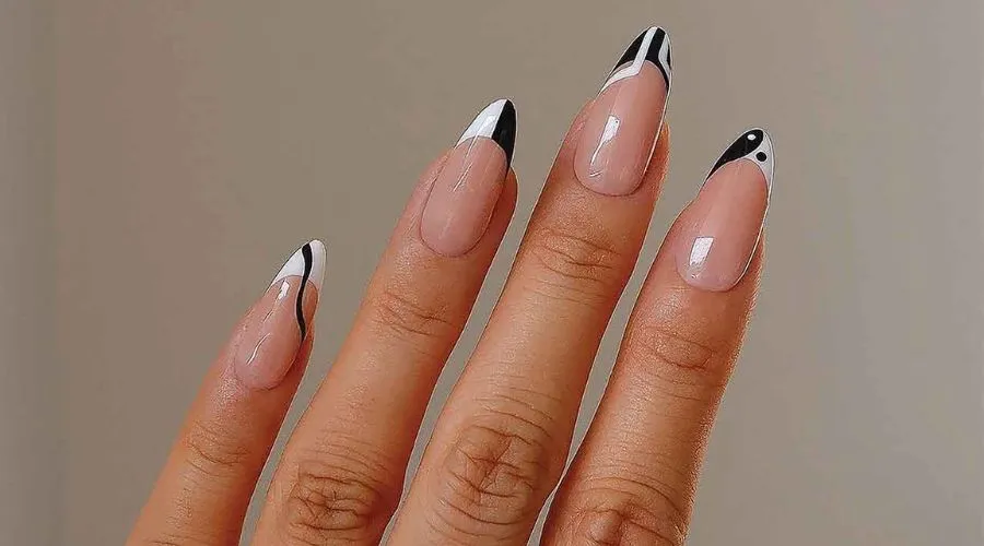 Geometrical French Tip
